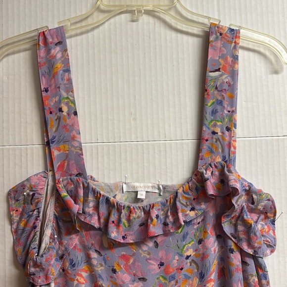 Olivaceous Tiered Dress W/Blue Background W/Flowers Size Junior Medium - Picture 3 of 11